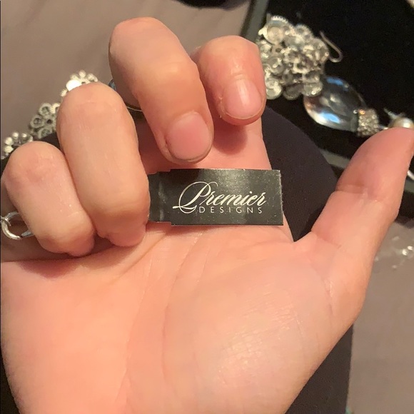 Necklace - Picture 3 of 3